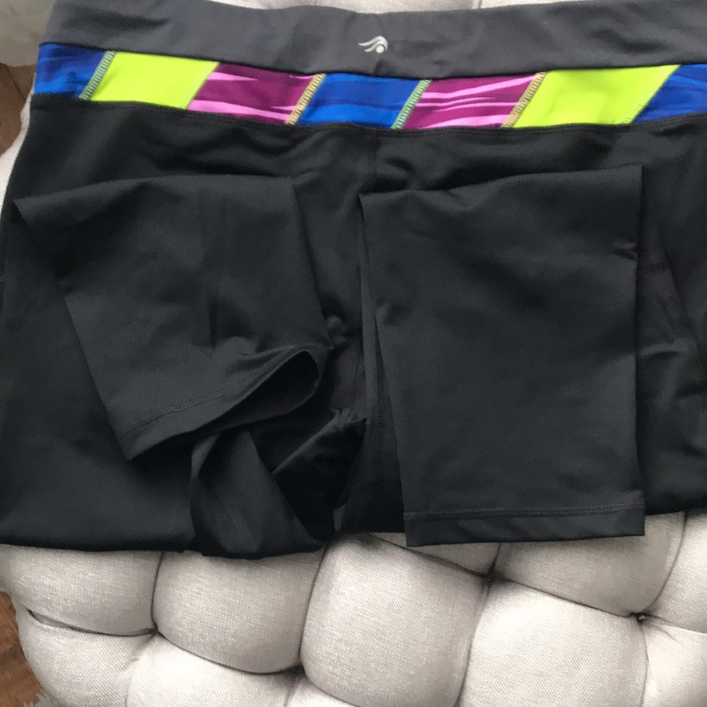Ideology Cropped Activewear Leggings - Picture 5 of 6